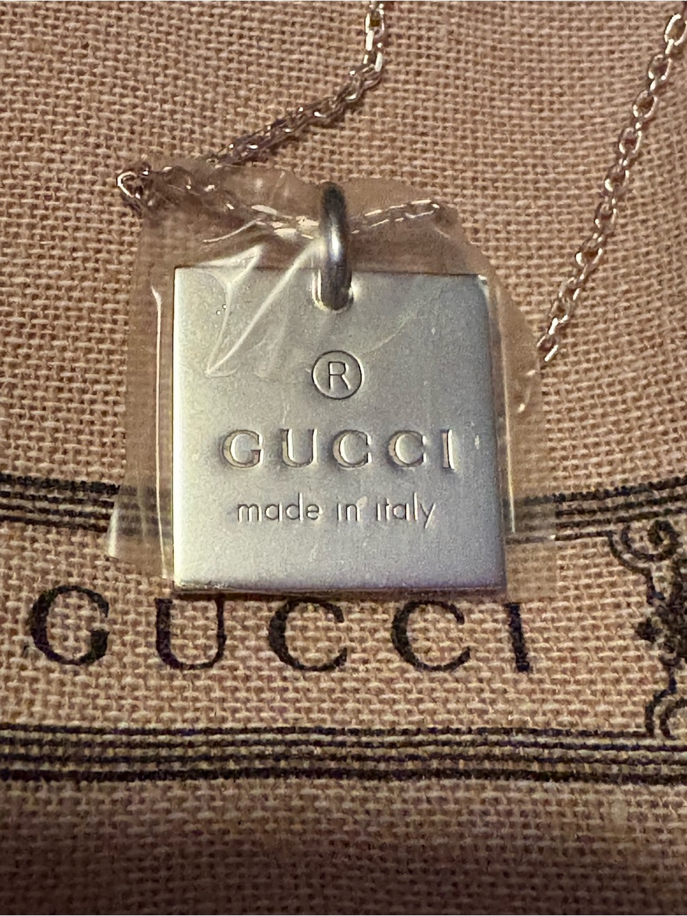 Gucci Silver Square Pendant Necklace - Silver